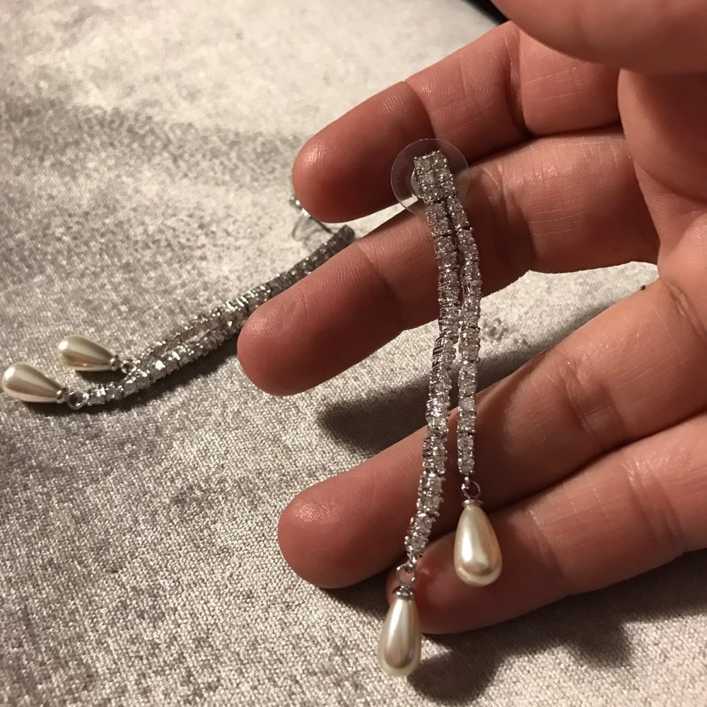 David Tutera Embellish Alexis Earrings!